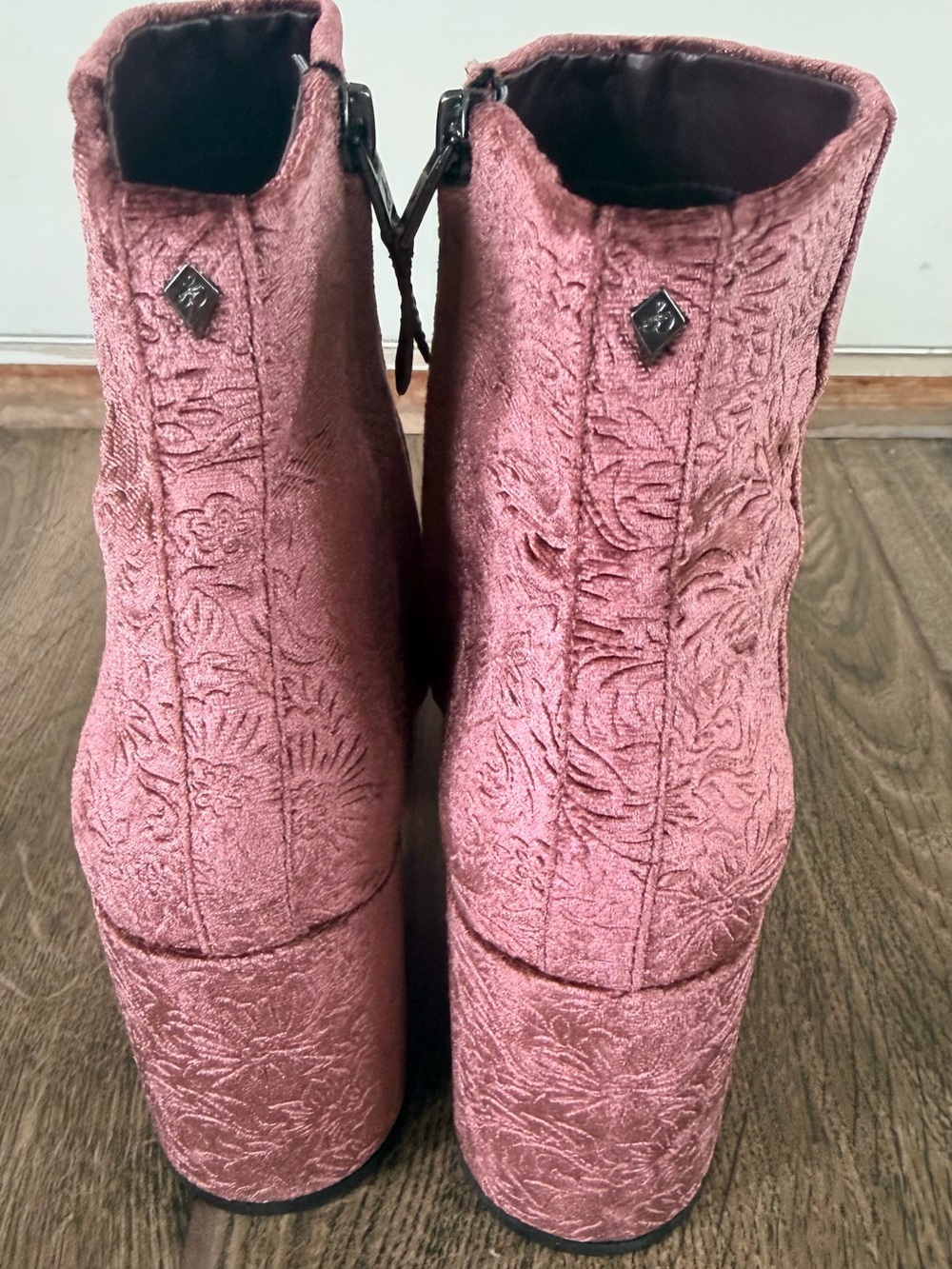 Sam Edelman Taye Velvet Embossed Ankle Boots – Size 8.5 - Picture 2 of 5